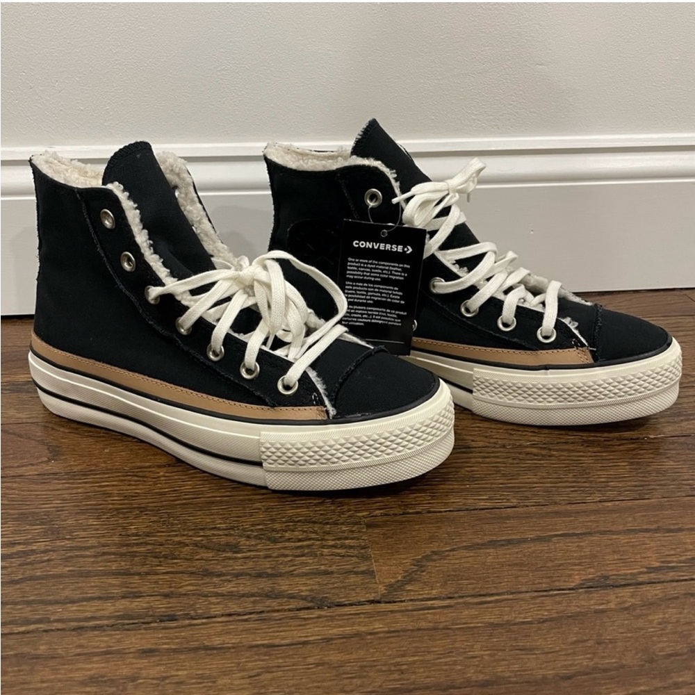 NWT converse chuck Taylor Sherpa lined all star lift platforms